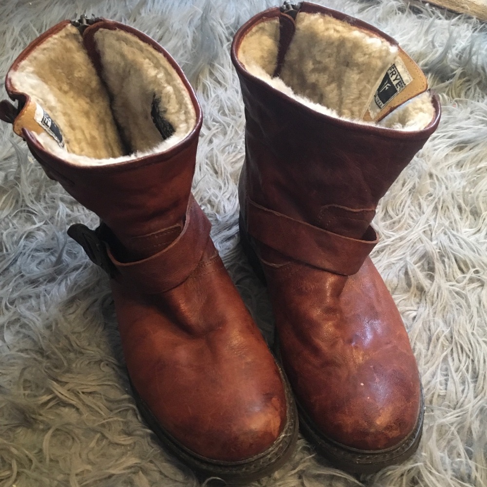 Frye Cognac Valerie short Shearling boot